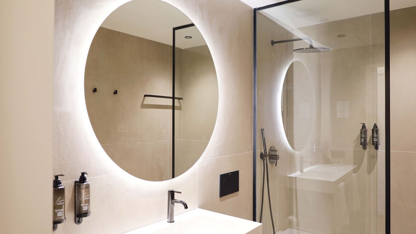 rooms-twin-standard-balcony-or-terrace