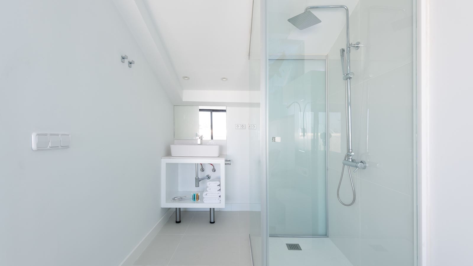 rooms-suite-deluxe-emblem-with-terrace--sud