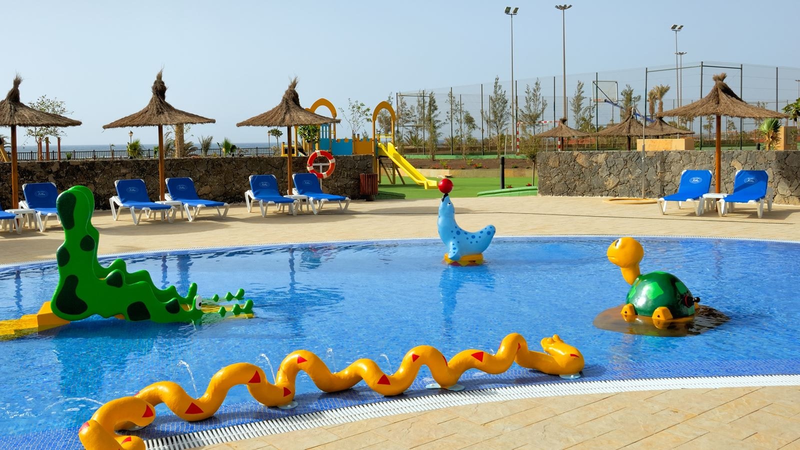 pools-outdoor-childrens-pool