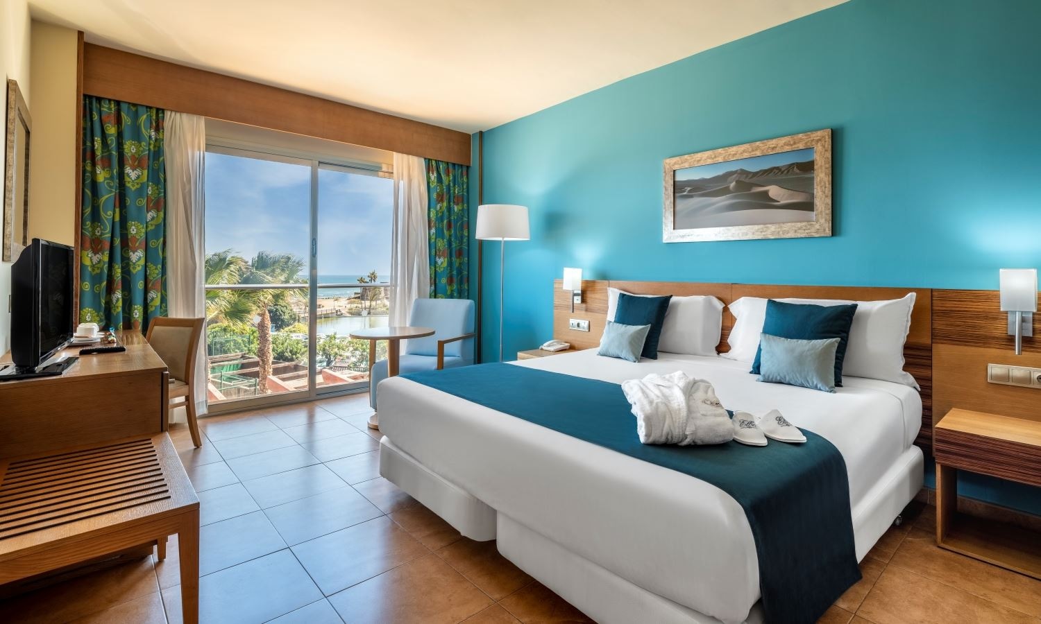 rooms-ss-sv-senior-suite-sea-view-with-balcony-or-terrace