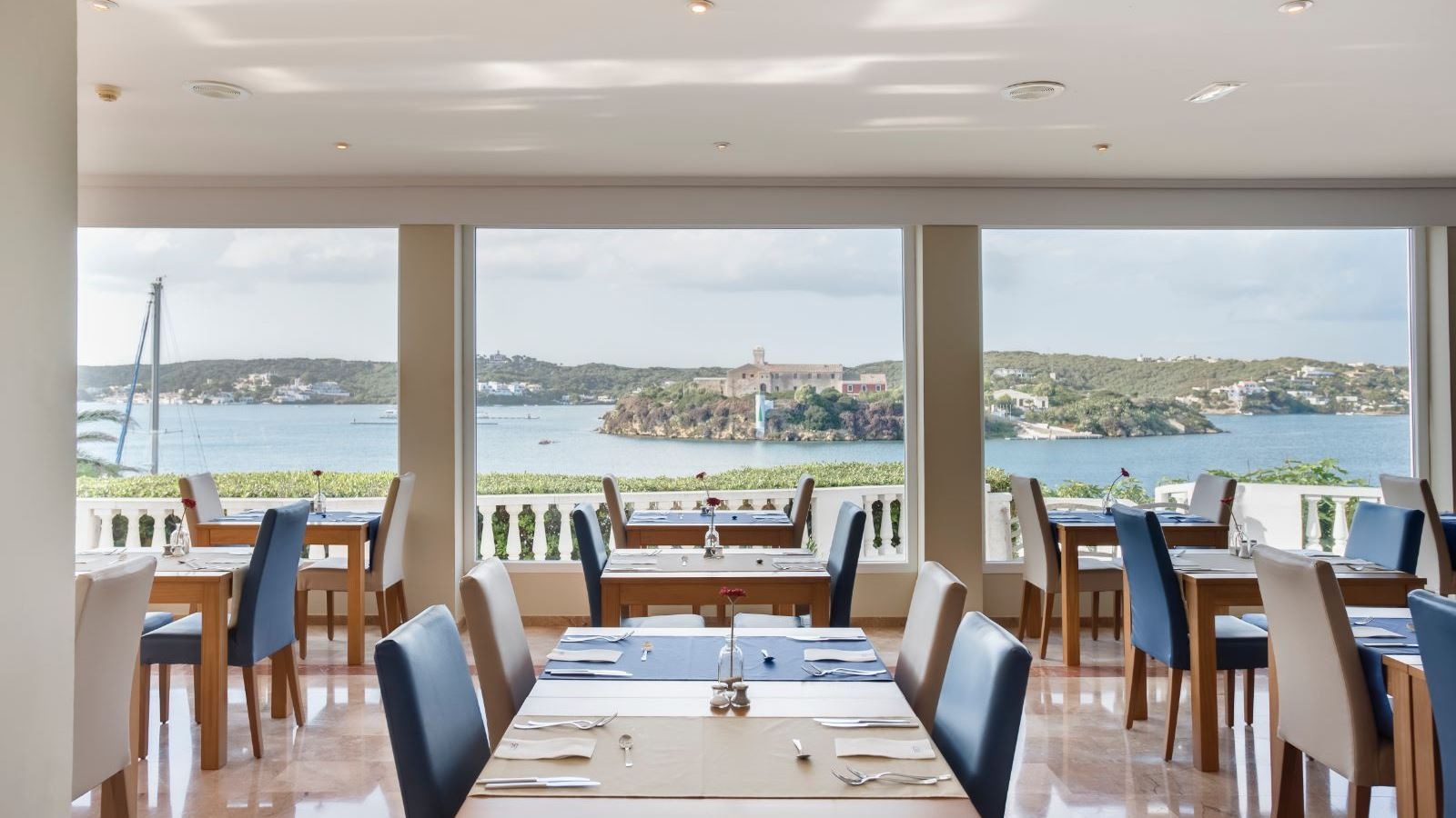 restaurants-restaurant-buffet