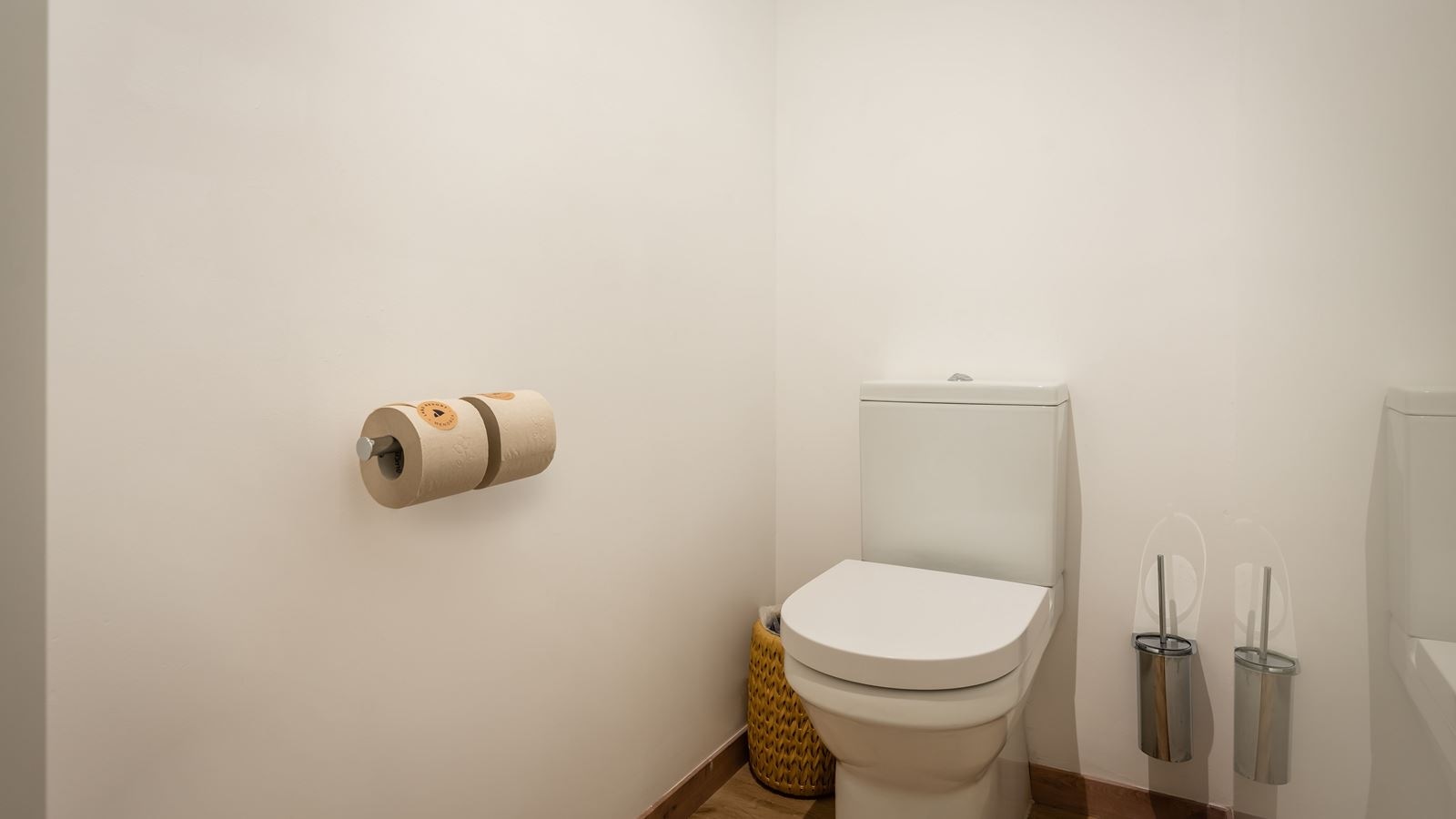 rooms-marina-chic-room