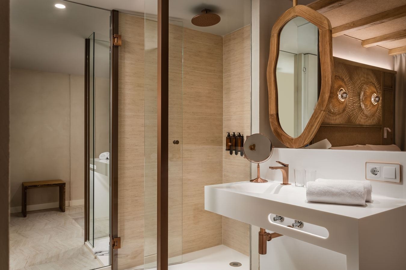 rooms-pool-view-room