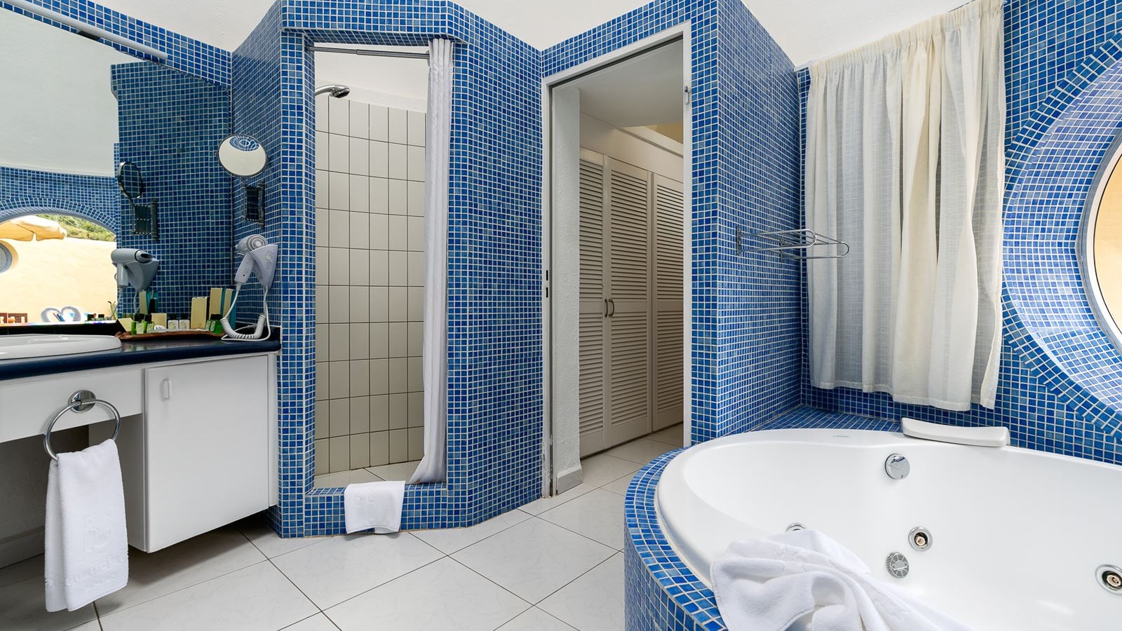 rooms-suite-seaview-with-terrace-sui-sv