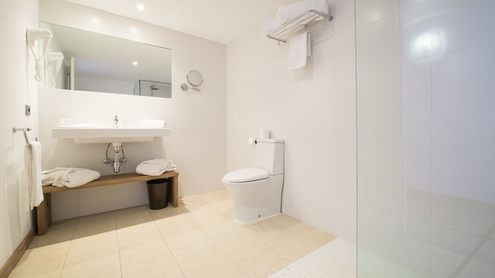 rooms-smart-suite-balcony-or-terrace