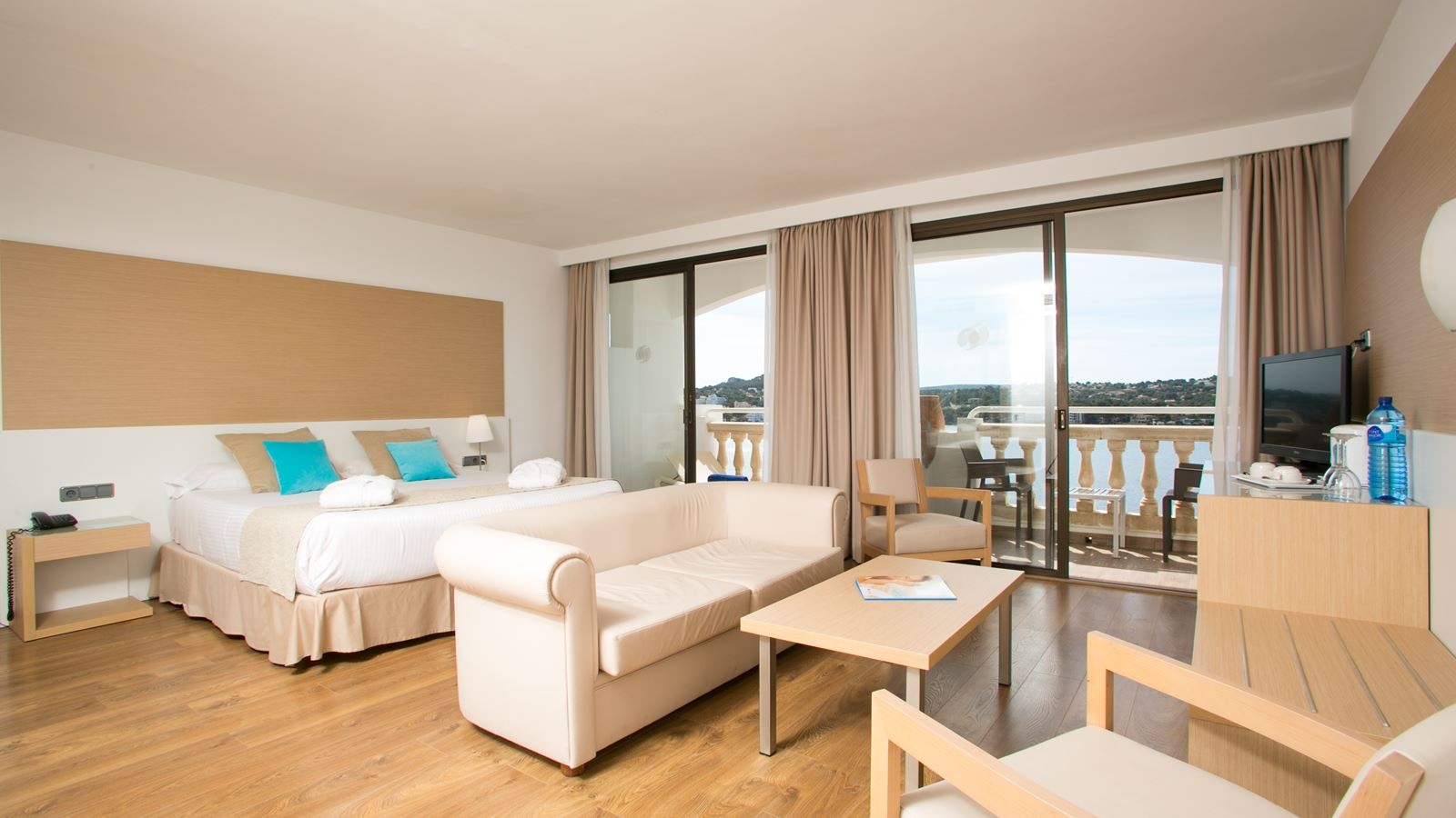 rooms-junior-suite-sea-view