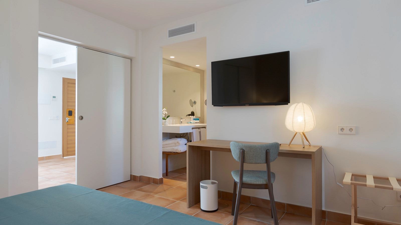 rooms-my-favorite-club-suite-swim-up-seaview