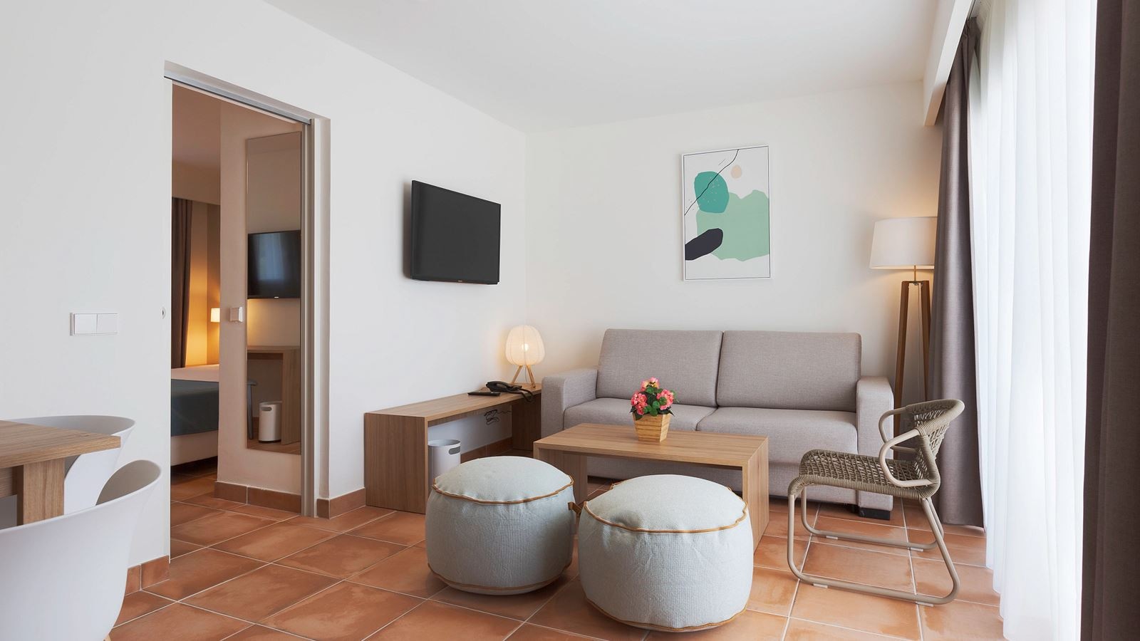 rooms-my-favorite-club-suite-swim-up-garden-view