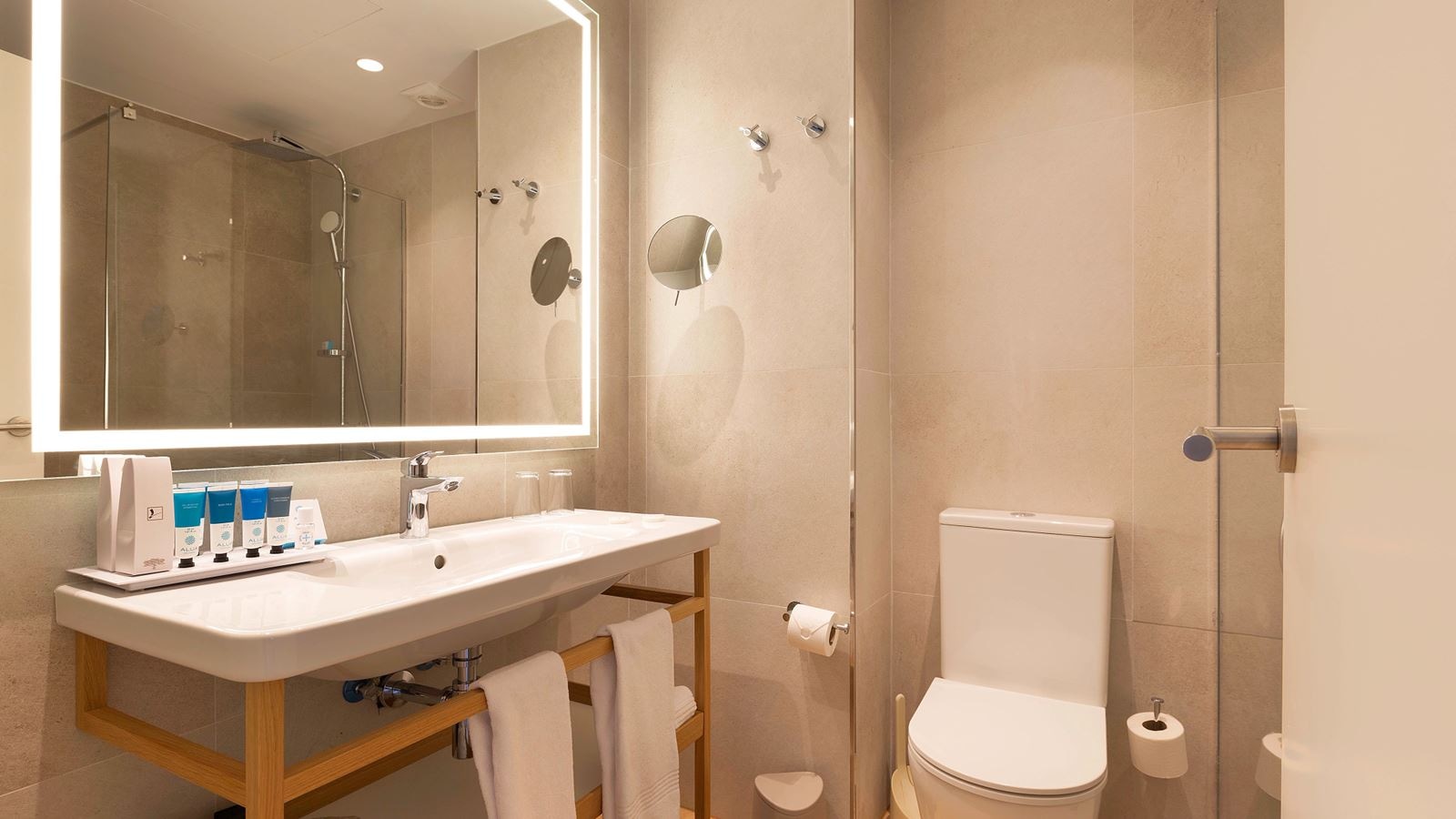 rooms-double-room-garden-view-with-balcony-or-terrace