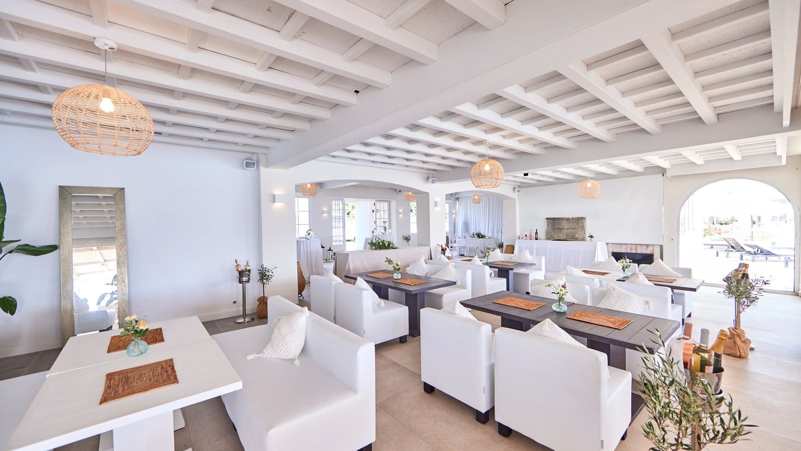 restaurants-purobeach-menorca-oasis-del-mar