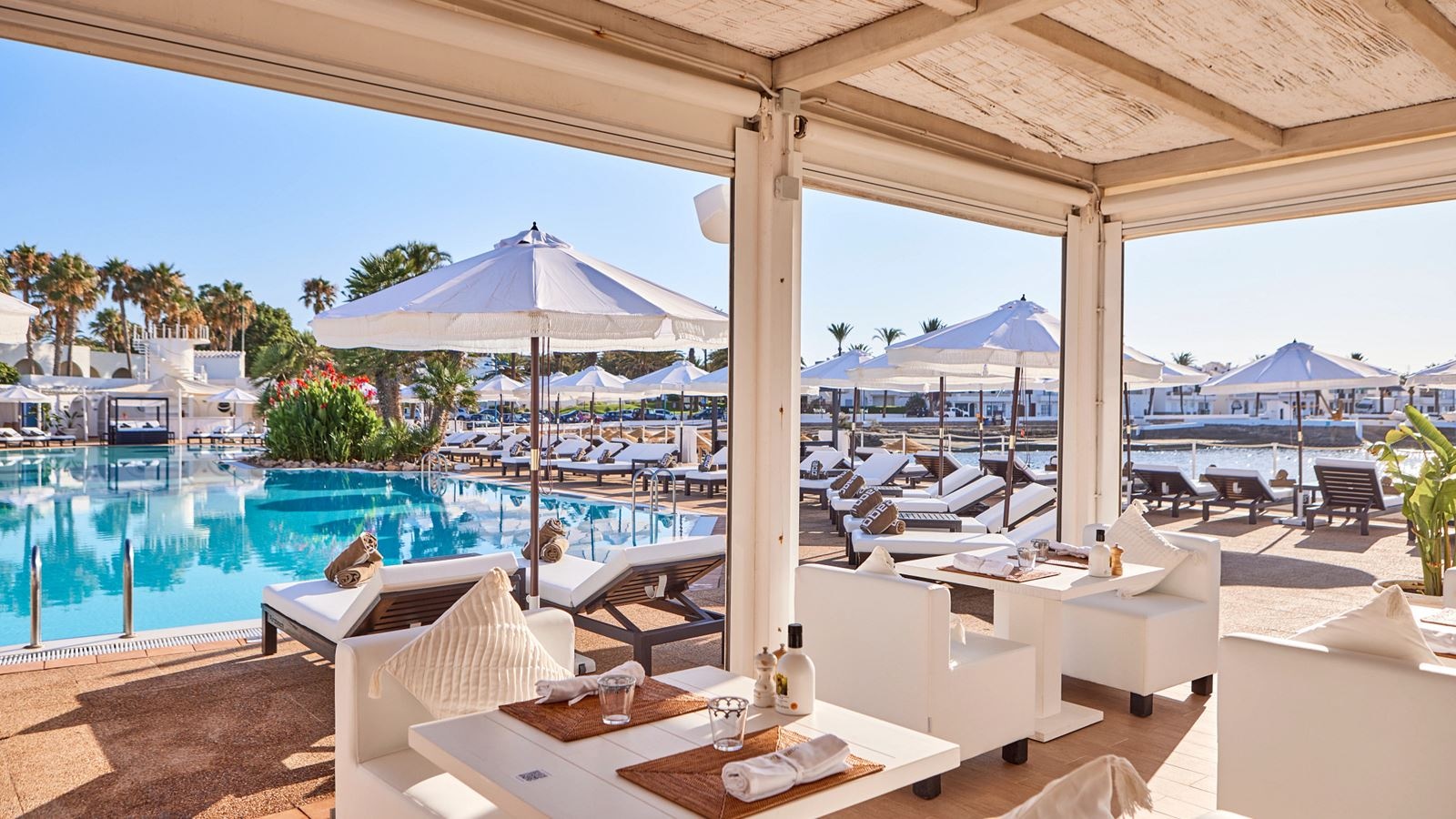 restaurants-purobeach-menorca-oasis-del-mar