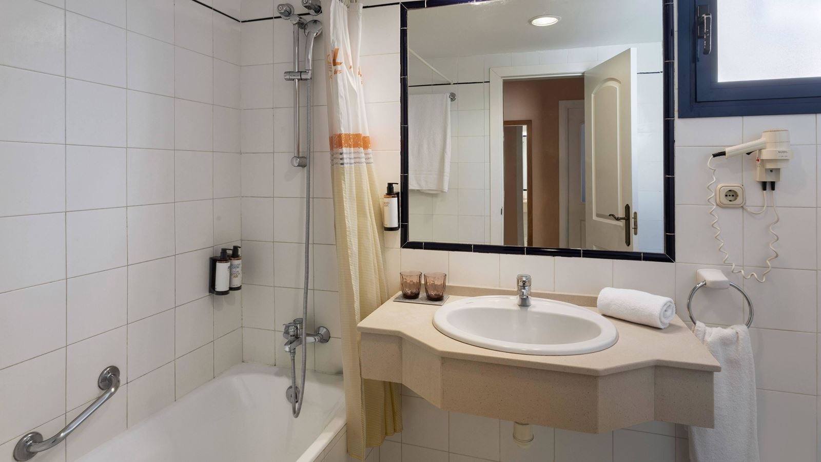 rooms-one-bedroom-apartment