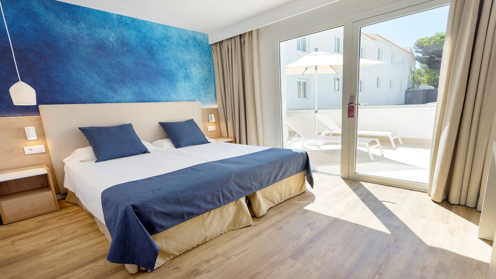 rooms-double-standard