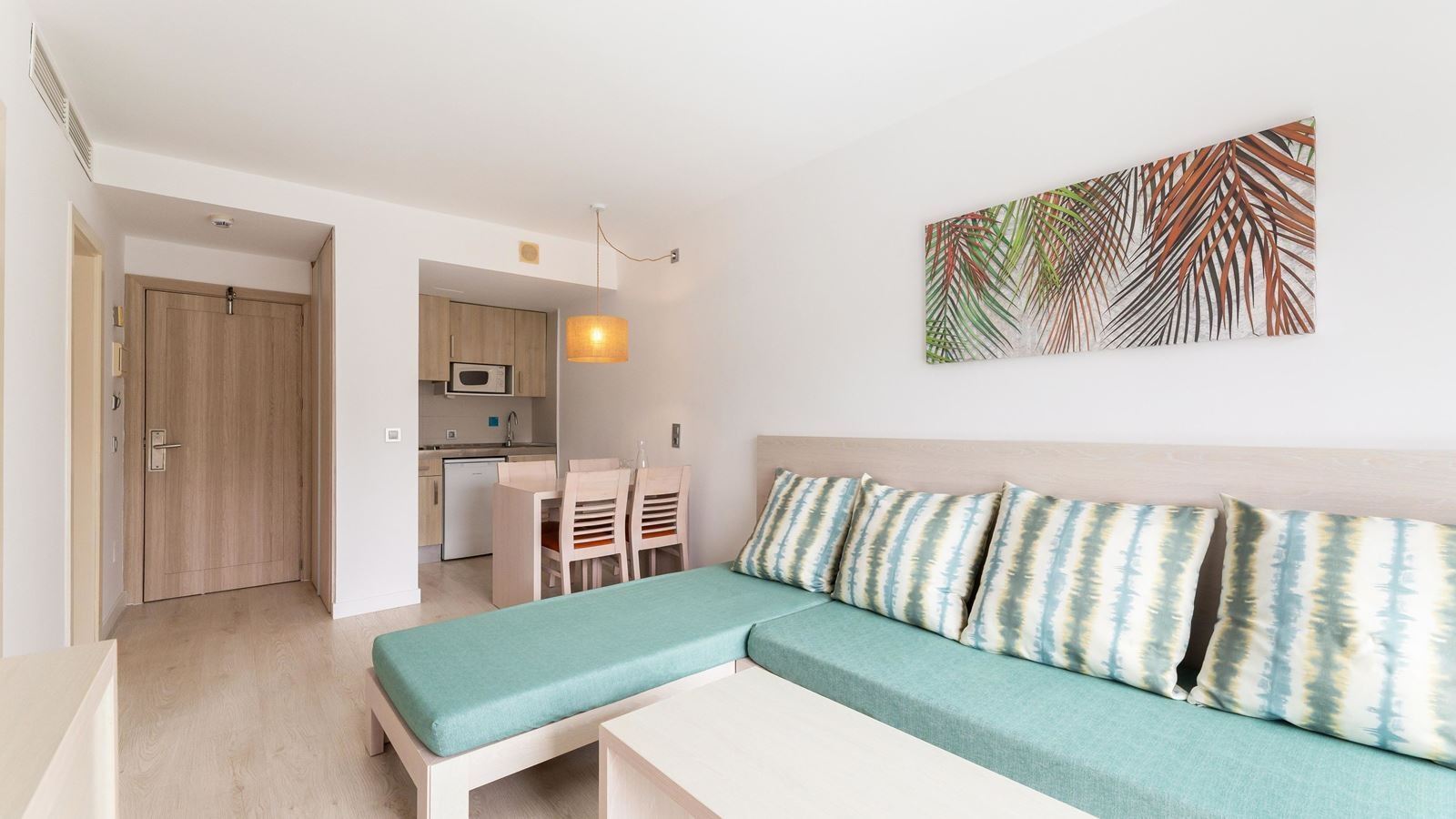 rooms-apartment-balcony-or-terrace