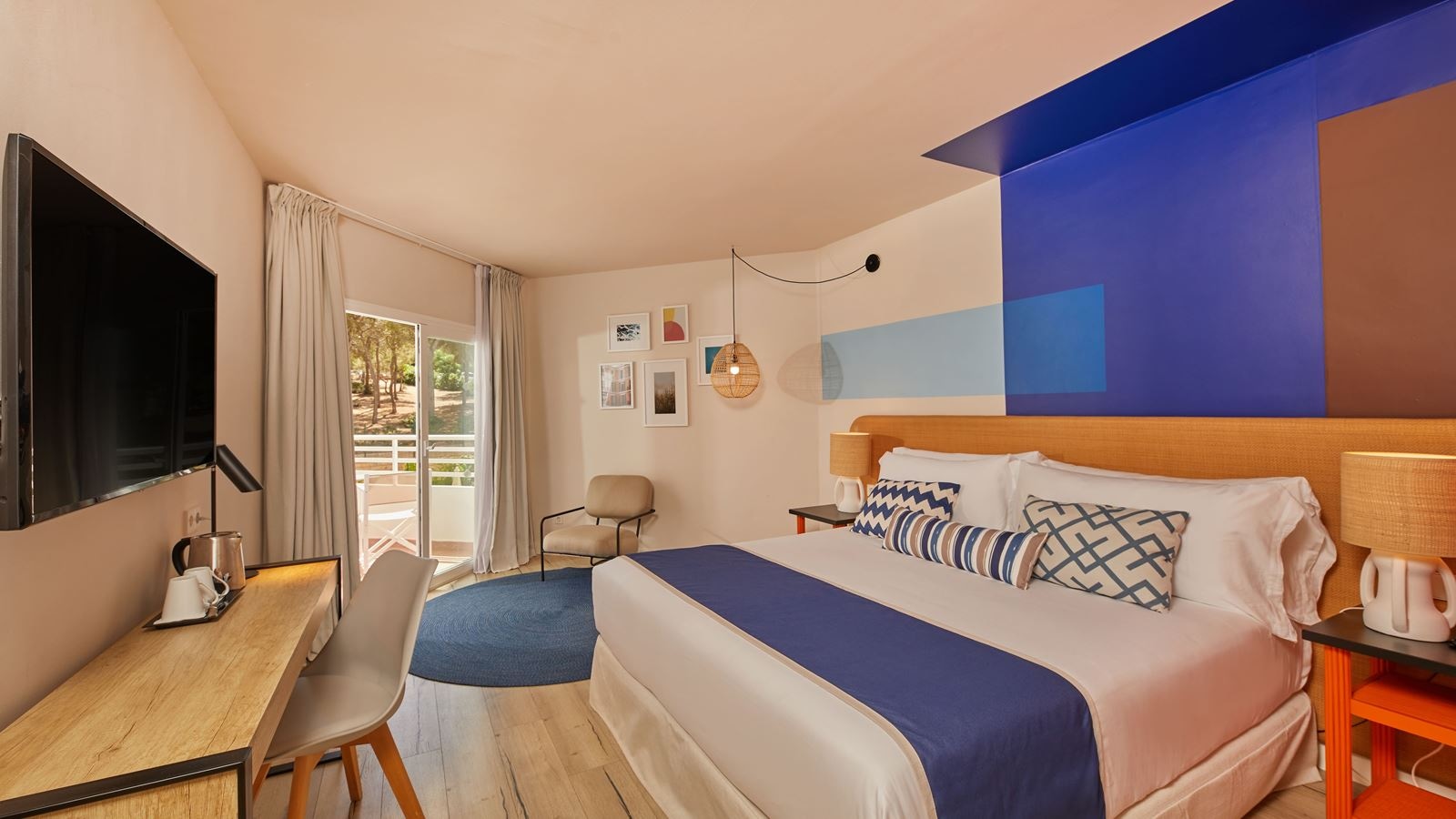 rooms-double-room-balcony-or-terrace