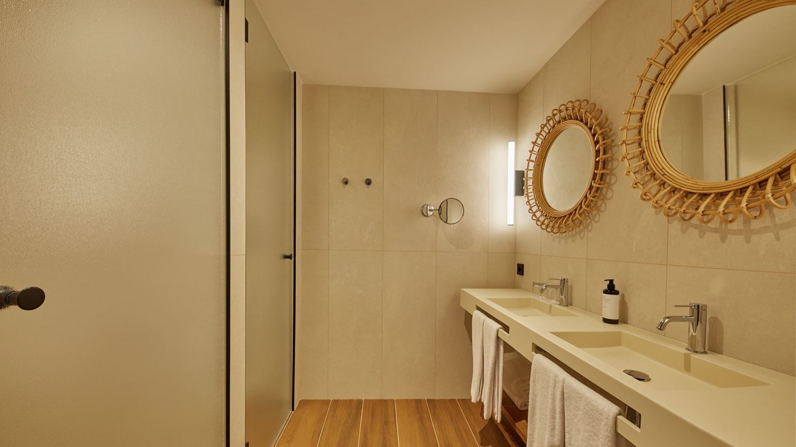 rooms-preferred-club-deluxe-room-balcony-or-terrace