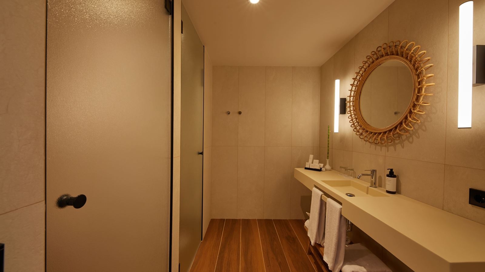 rooms-preferred-club-junior-suite-pool-view-balcony-or-terrace