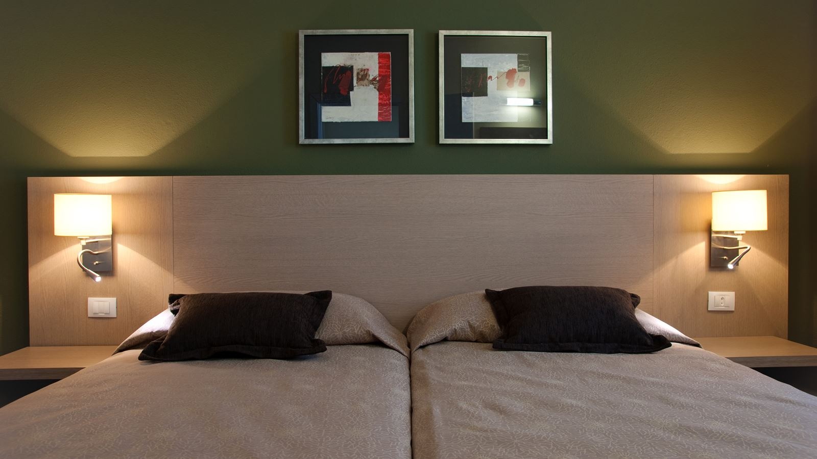 rooms-bungalow-one-bedroom-with-terrace