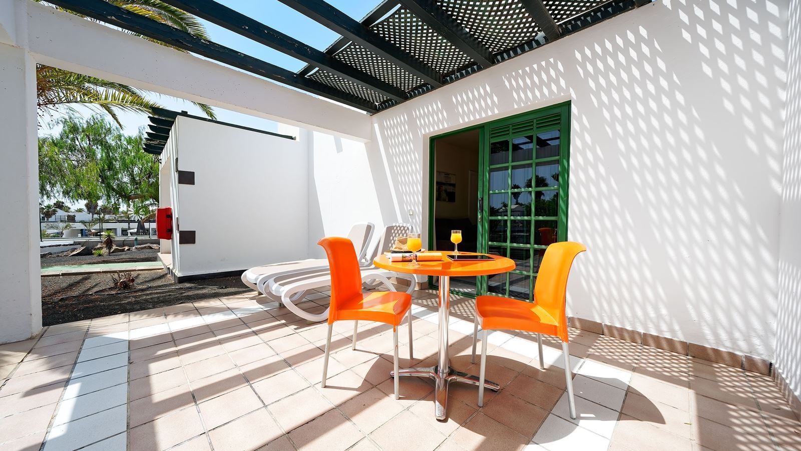 rooms-bungalow-one-bedroom-with-terrace