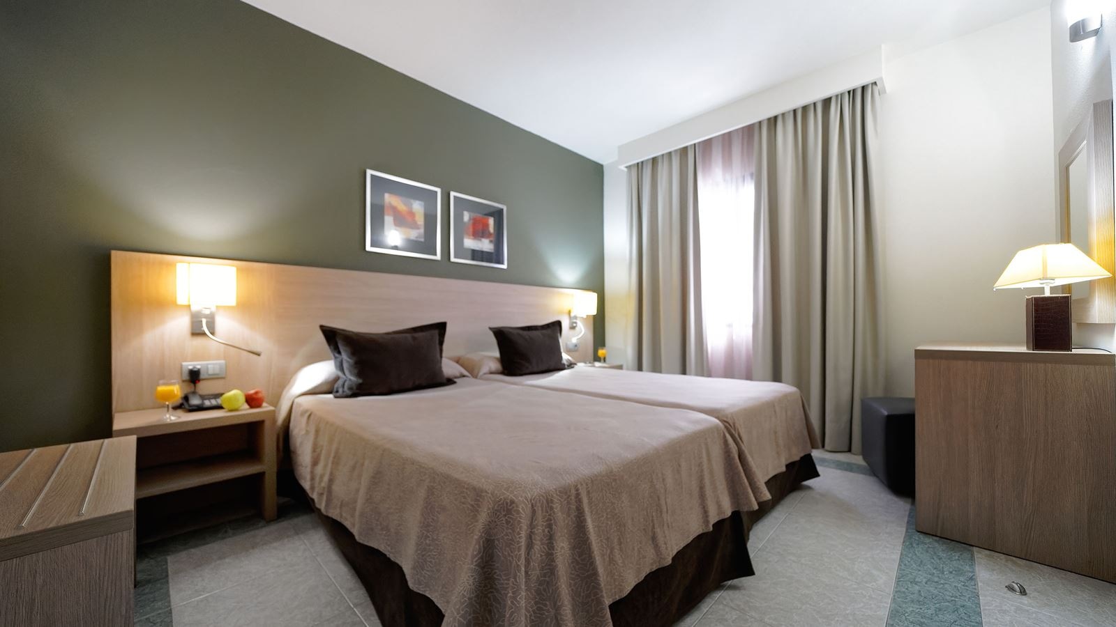 rooms-bungalow-single-use-with-terrace