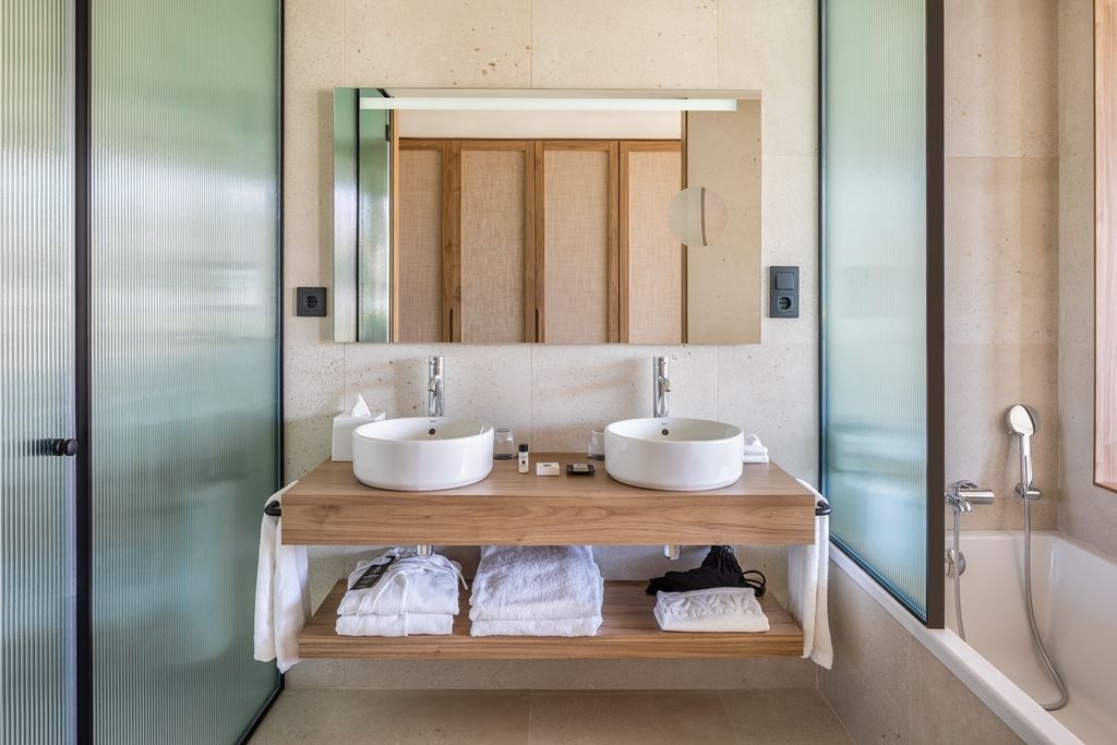 rooms-pool-penthouse-suite