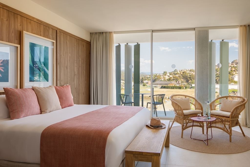 rooms-pool-penthouse-suite