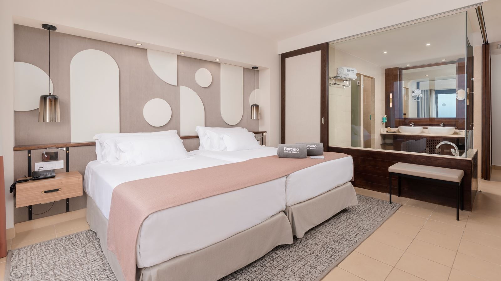 rooms-suite-deluxe-ocean-view