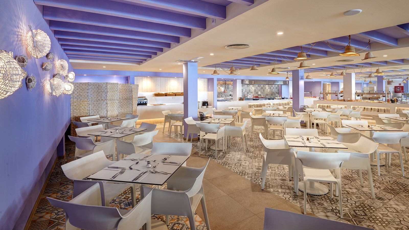 restaurants-restaurant