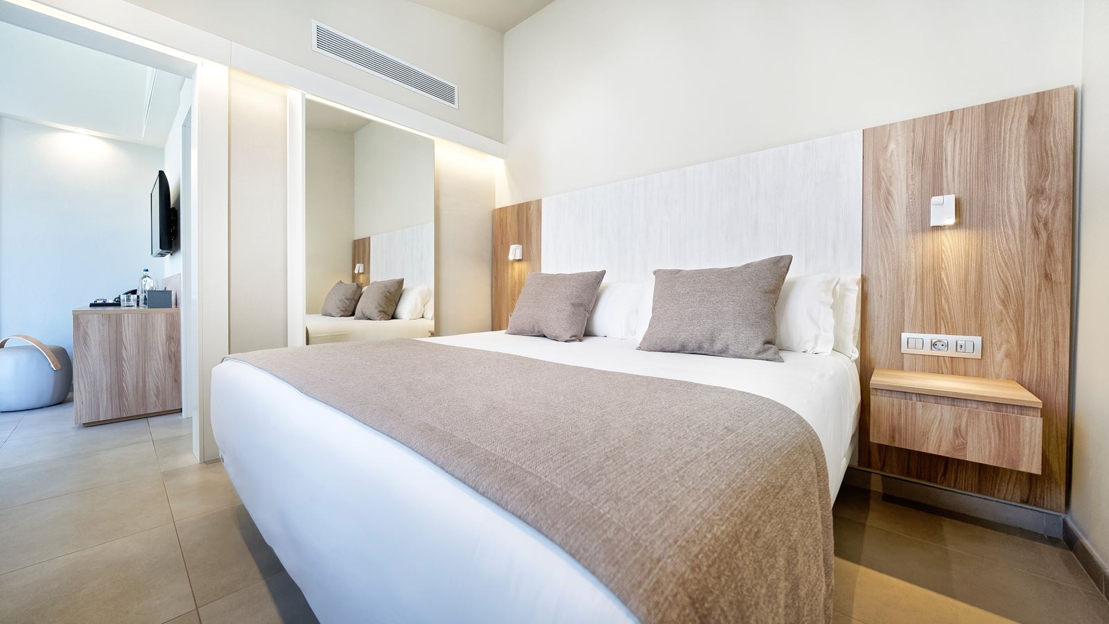 rooms-junior-suite-with-terrace