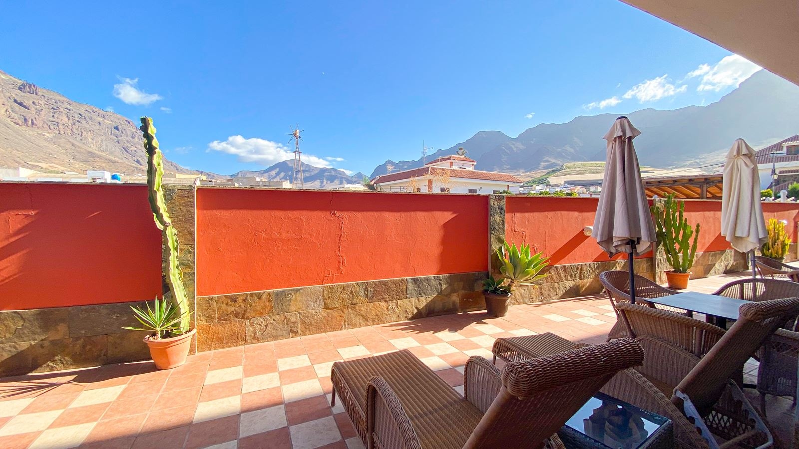 rooms-one-bedroom-suite-with-balcony-or-terrace