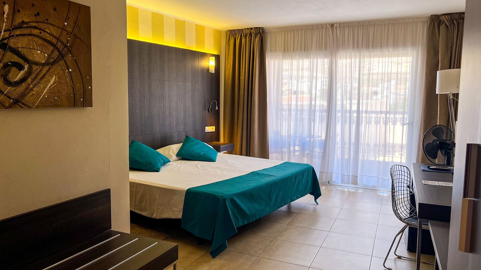 rooms-deluxe-room-with-balcony-or-terrace