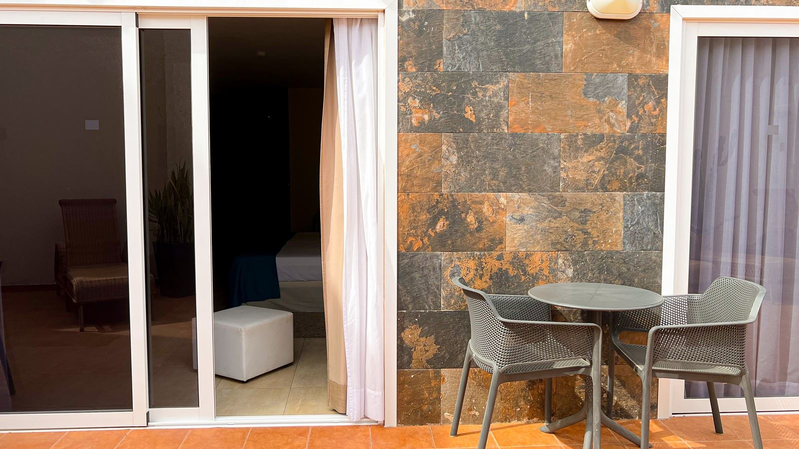 rooms-deluxe-room-with-balcony-or-terrace