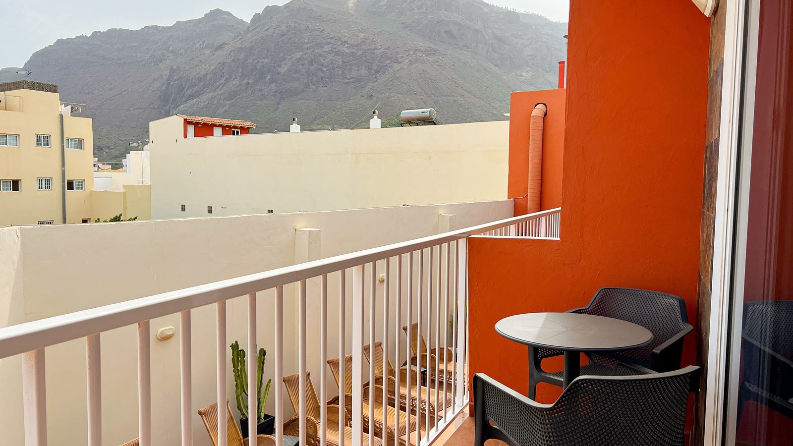 rooms-deluxe-room-with-balcony-or-terrace