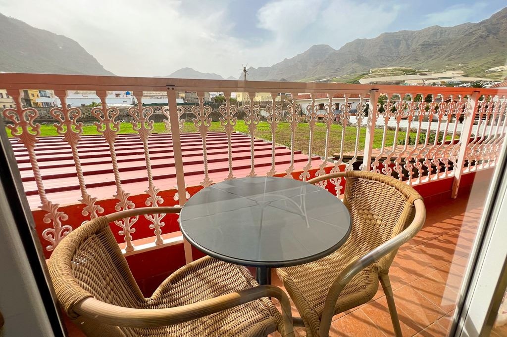 rooms-double-standard-room-with-balcony-or-terrace