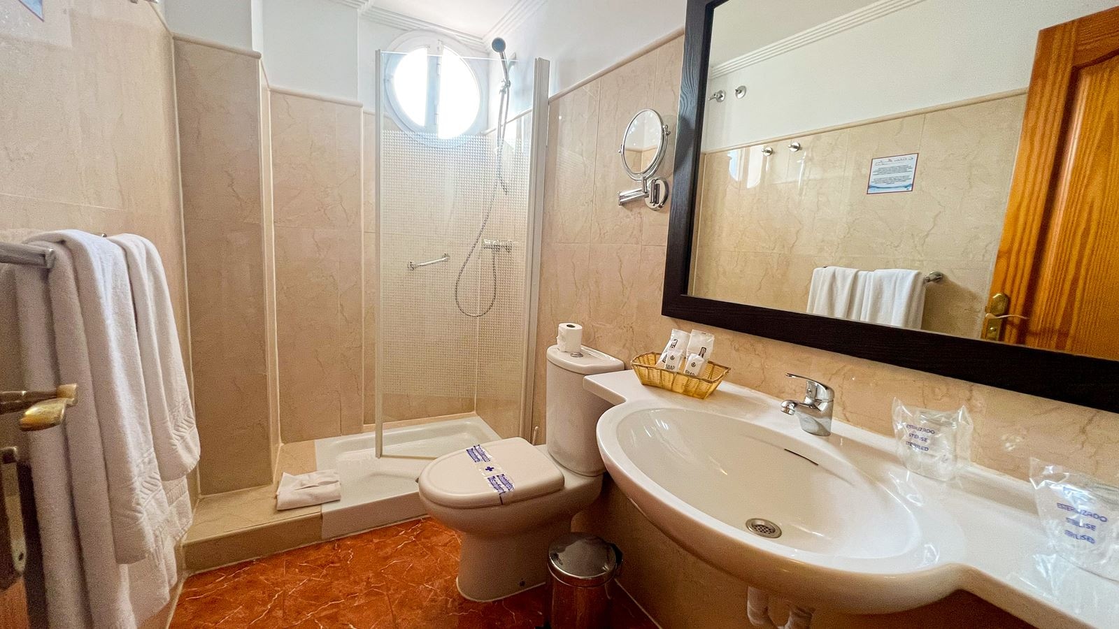 rooms-junior-suite-with-balcony-or-terrace