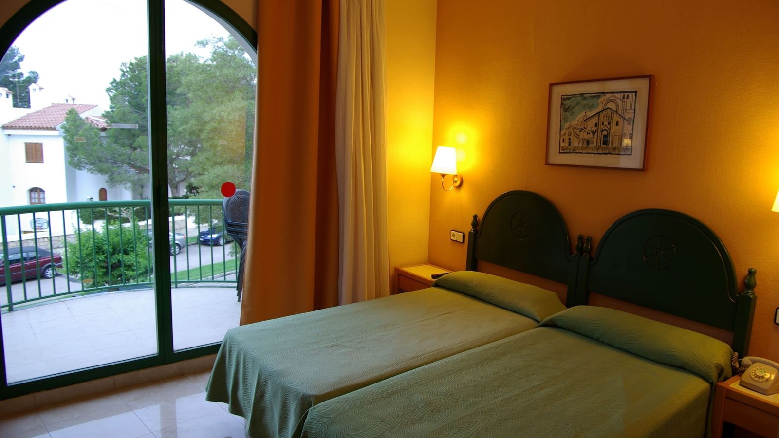 rooms-double-standard-balcony-or-terrace