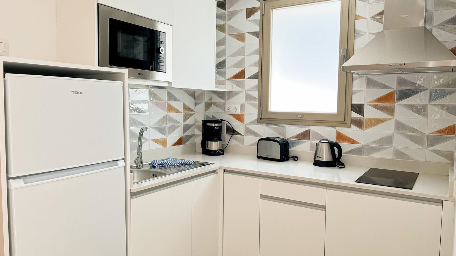 rooms-apartment-one-bedroom-with-terrace