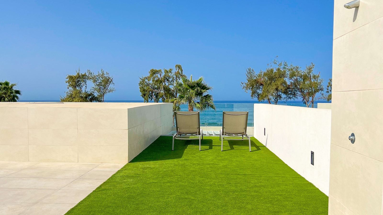 rooms-ocean-front-holiday-home-3-bedrooms-with-terrace