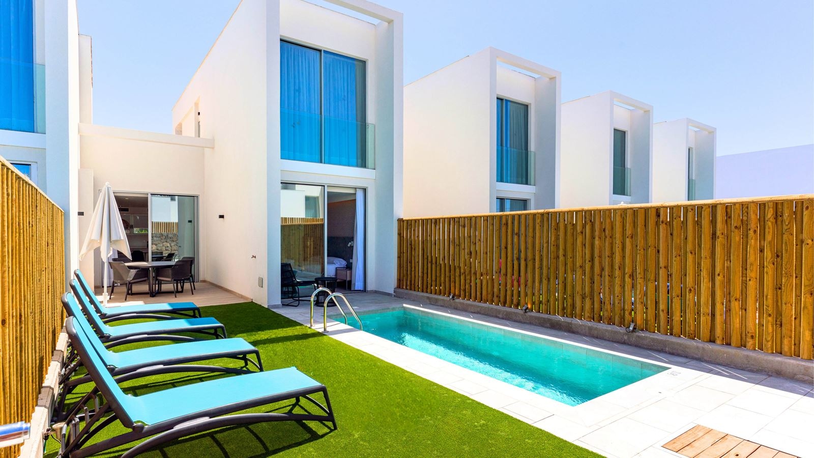 rooms-deluxe-duplex-holiday-home-2-bedrooms-with-terrace