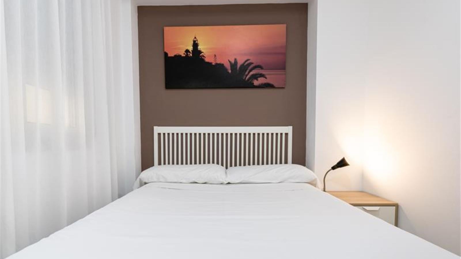 rooms-apartment-2-bedroom-with-balcony