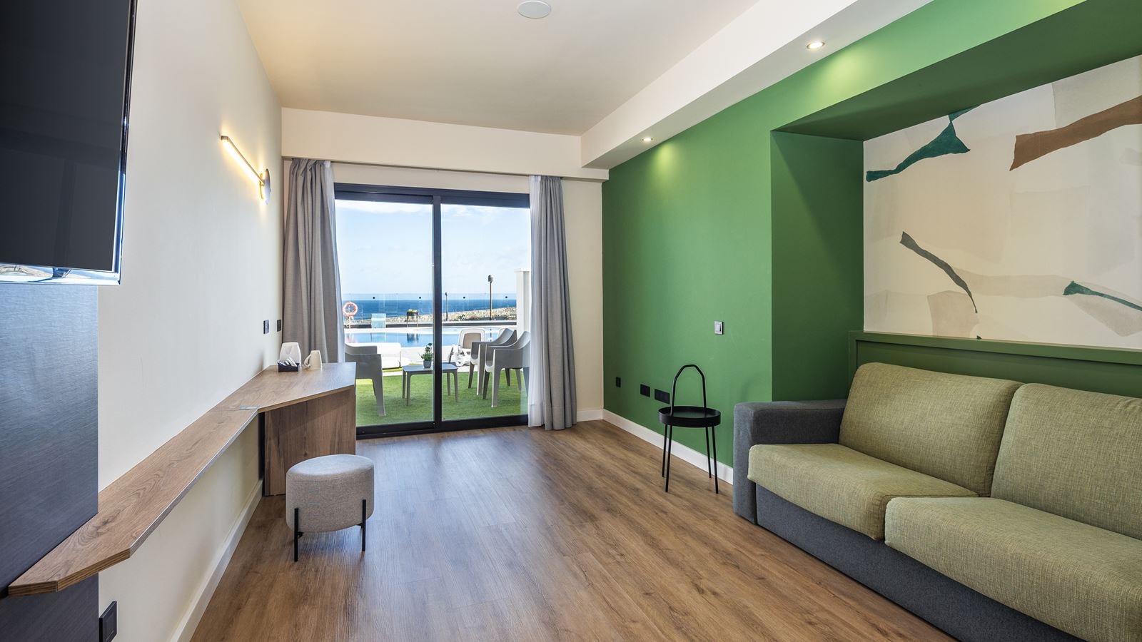 rooms-double-room-pool-view-with-terrace