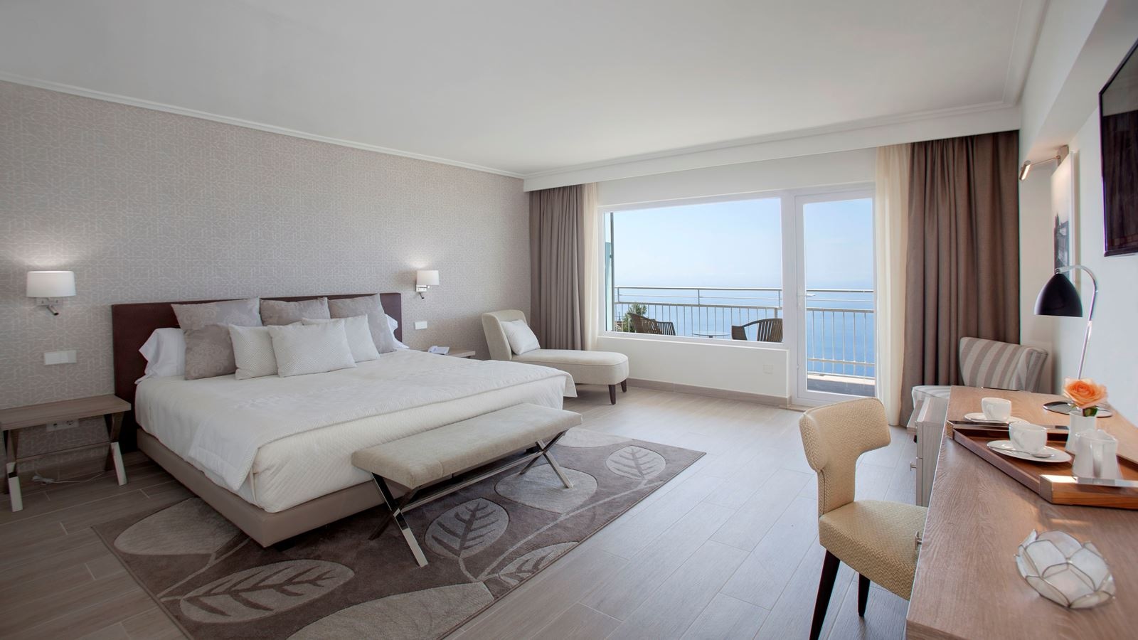 rooms-double-superior-sea-view-balcony