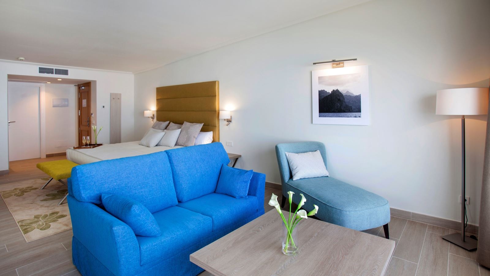 rooms-suite-sea-view-balcony