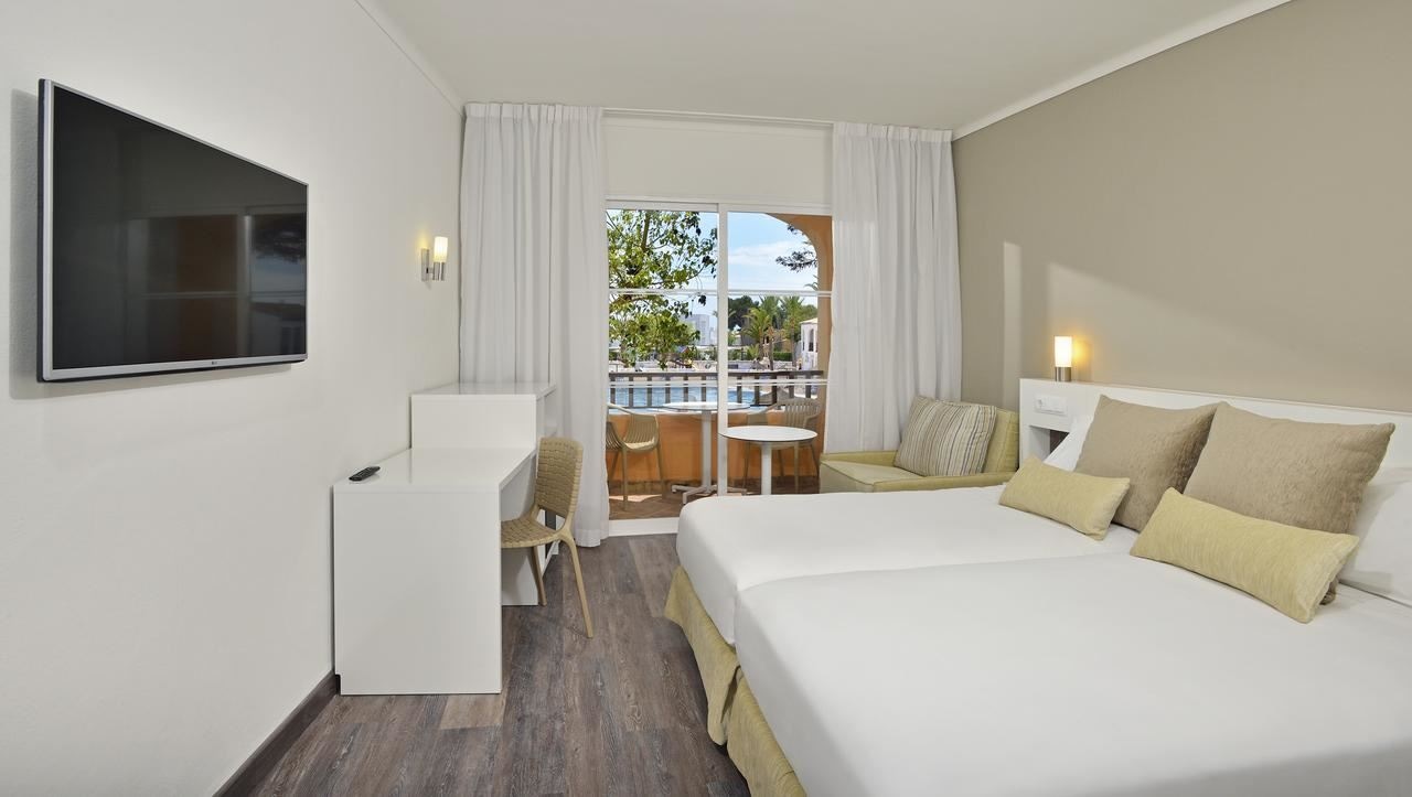 rooms-double-room-balcony-or-terrace