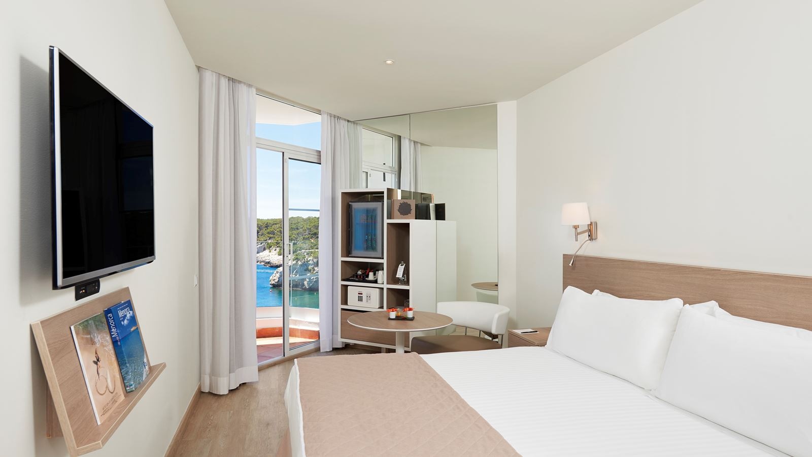 rooms-double-premium-cala-galdana-room
