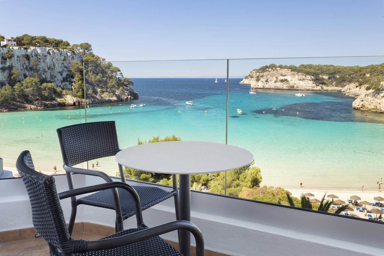 rooms-double-premium-cala-galdana-room