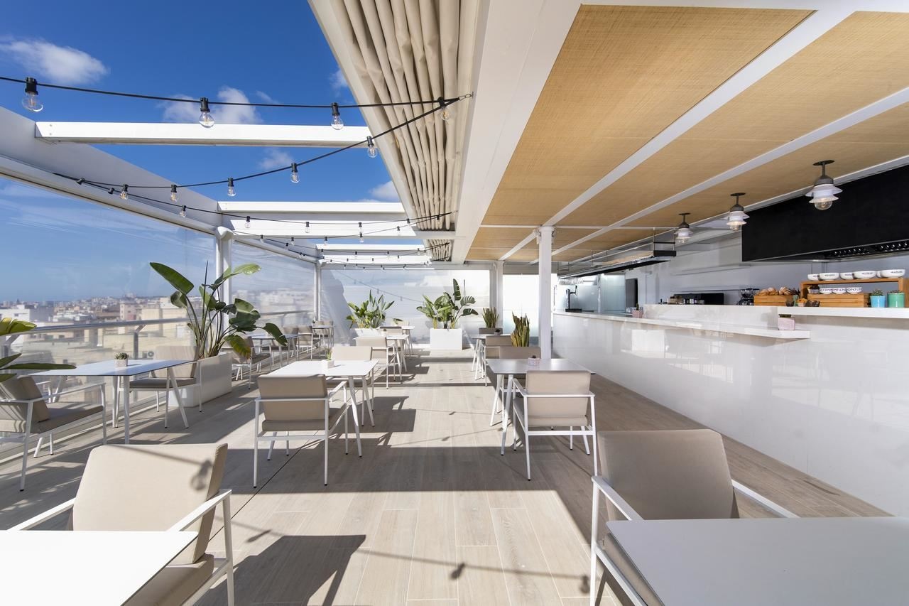 bars-pintamonas-roftop-bar--restaurant