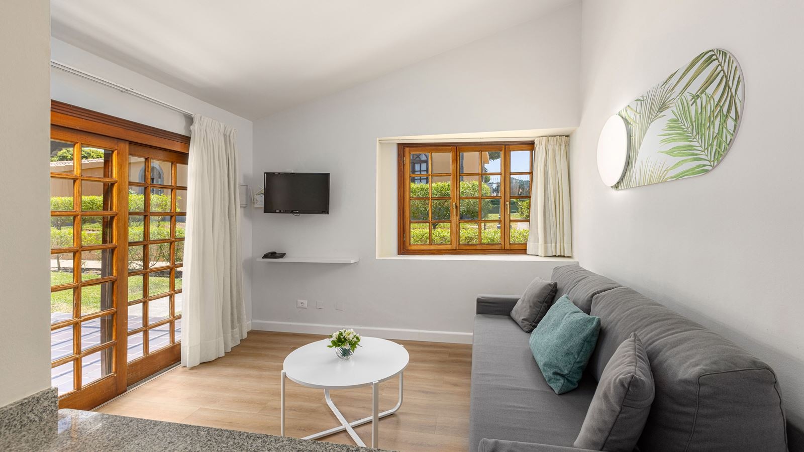 rooms-1-bedroom-bungalow-with-terrace