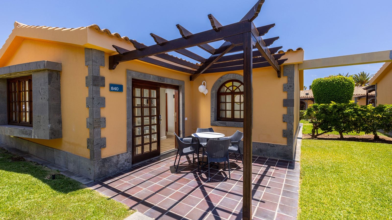 rooms-1-bedroom-bungalow-with-terrace