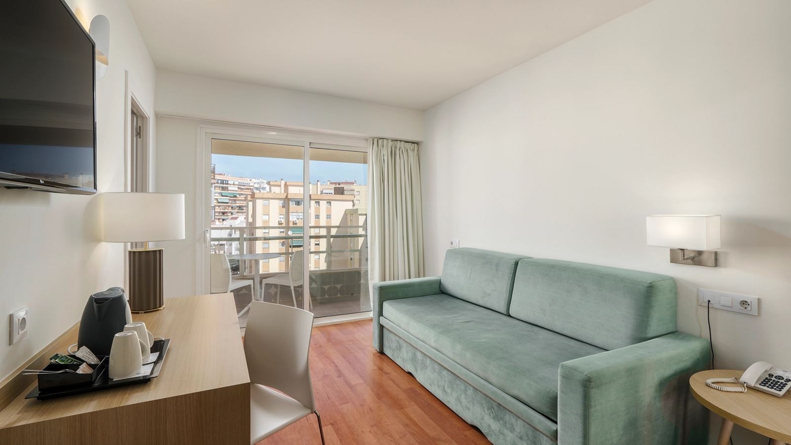 rooms-junior-suite-balcony-or-terrace